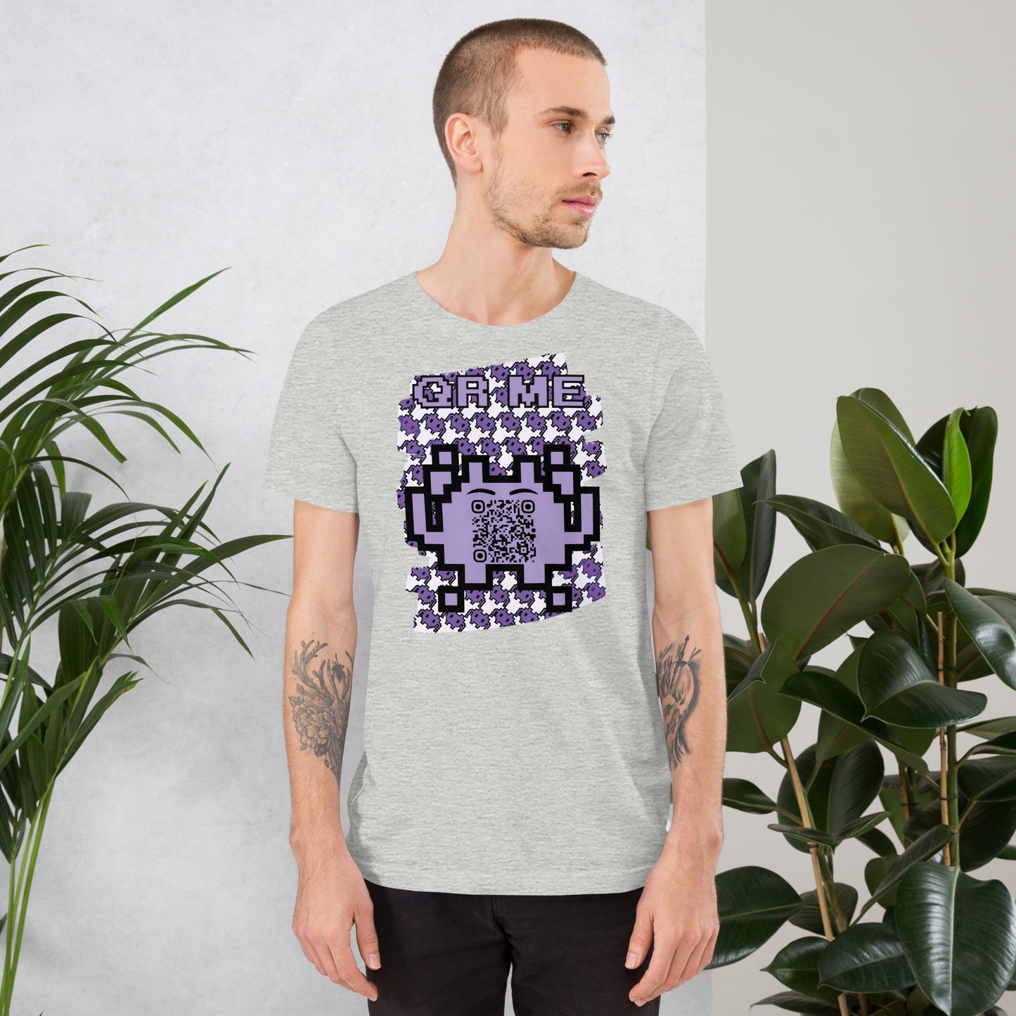 Purple Alien QR Code T-Shirt – For Gamers and YouTubers