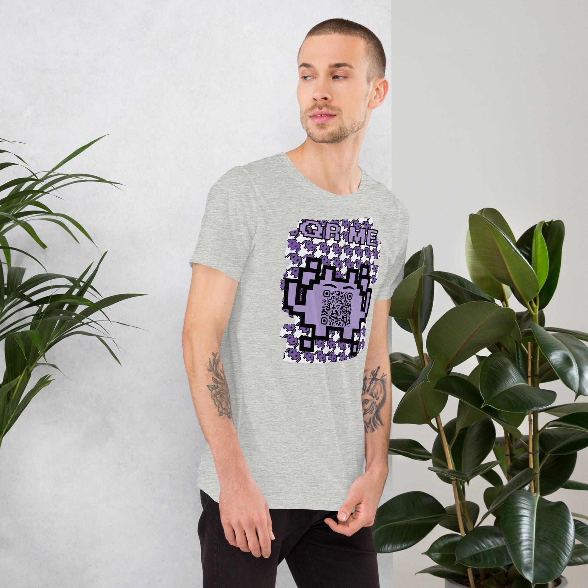 Purple Alien QR Code T-Shirt – For Gamers and YouTubers