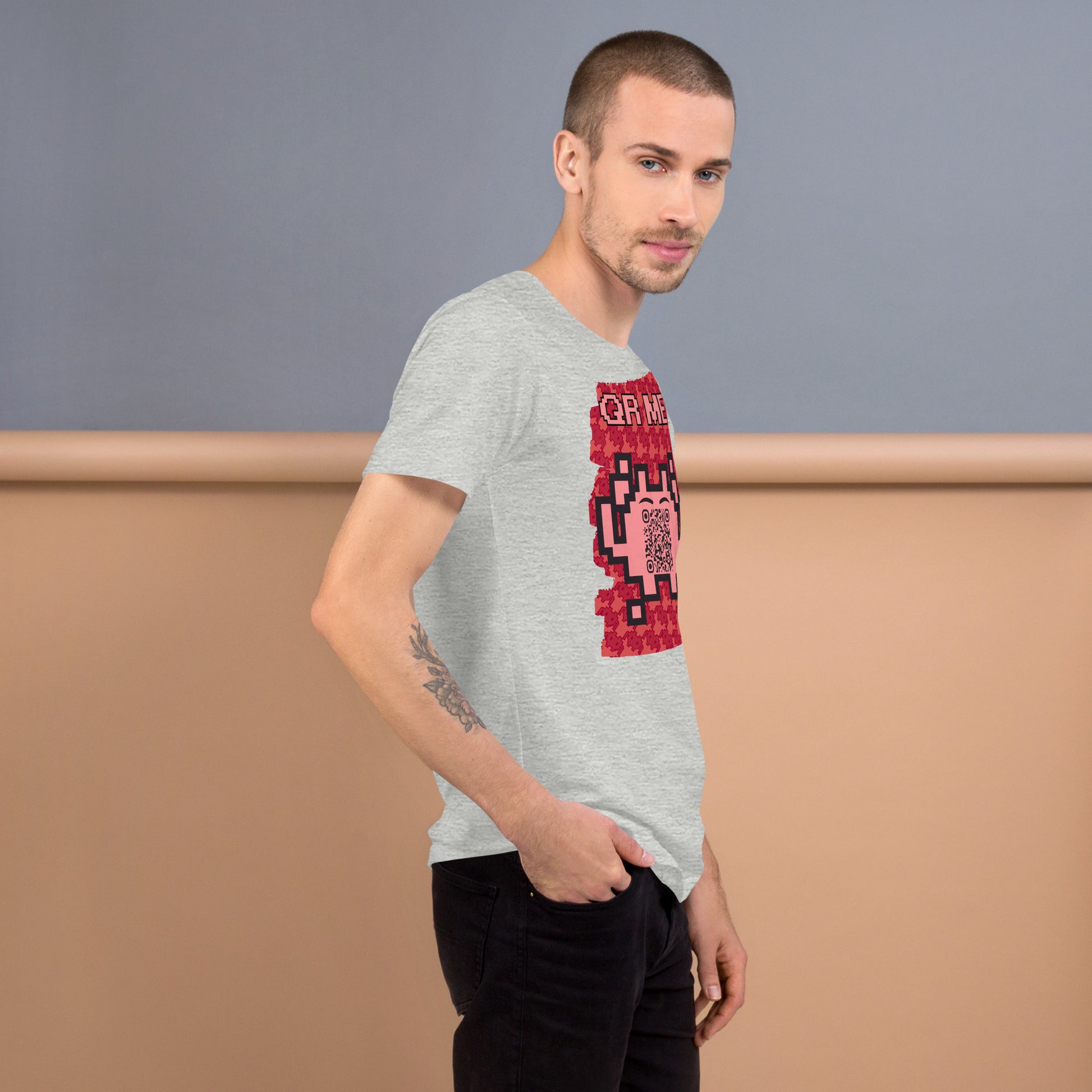 Red Alien QR Code T-Shirt – Go Boldly and Share