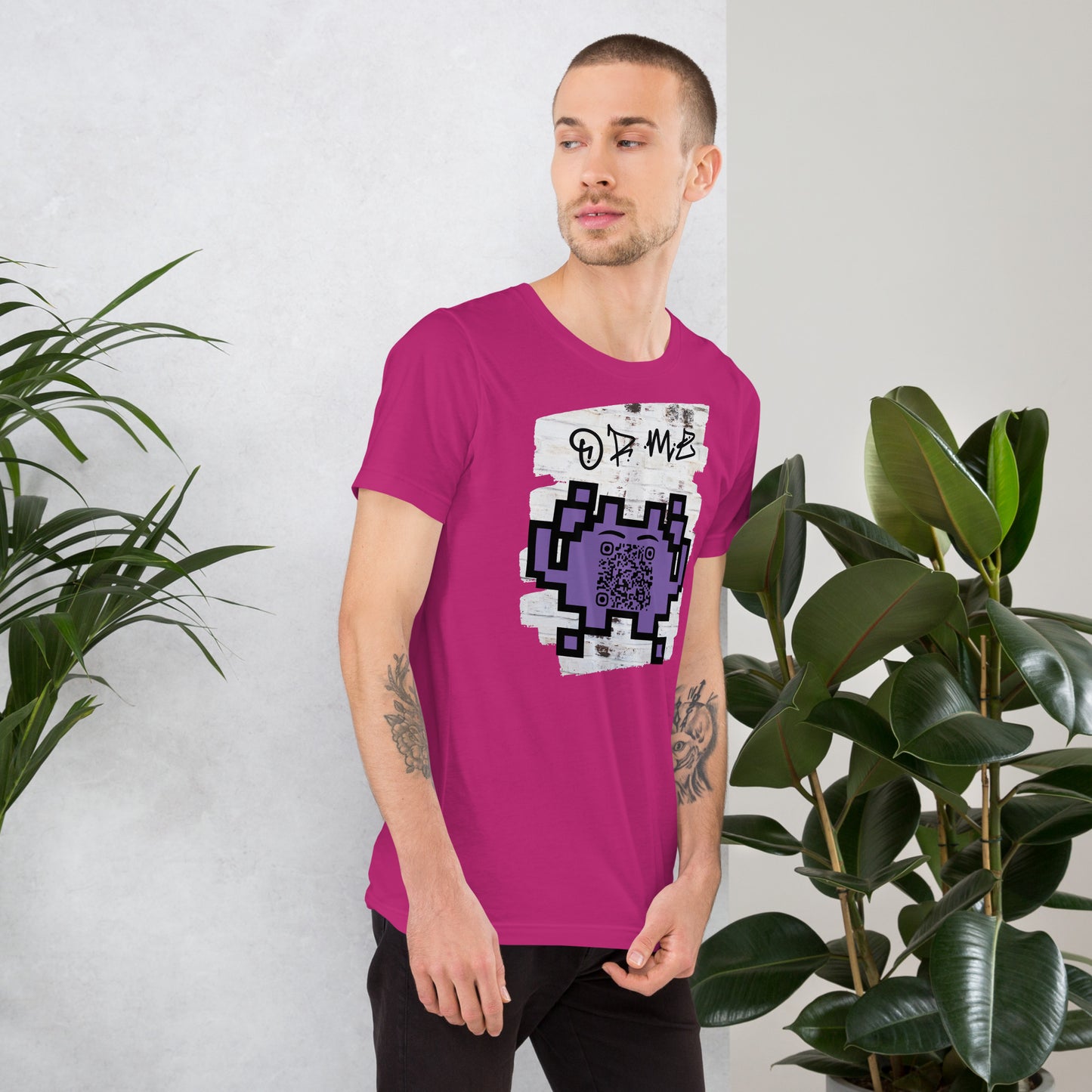 Graffiti Wall Alien QR Code T-Shirt – For Gamers and YouTubers