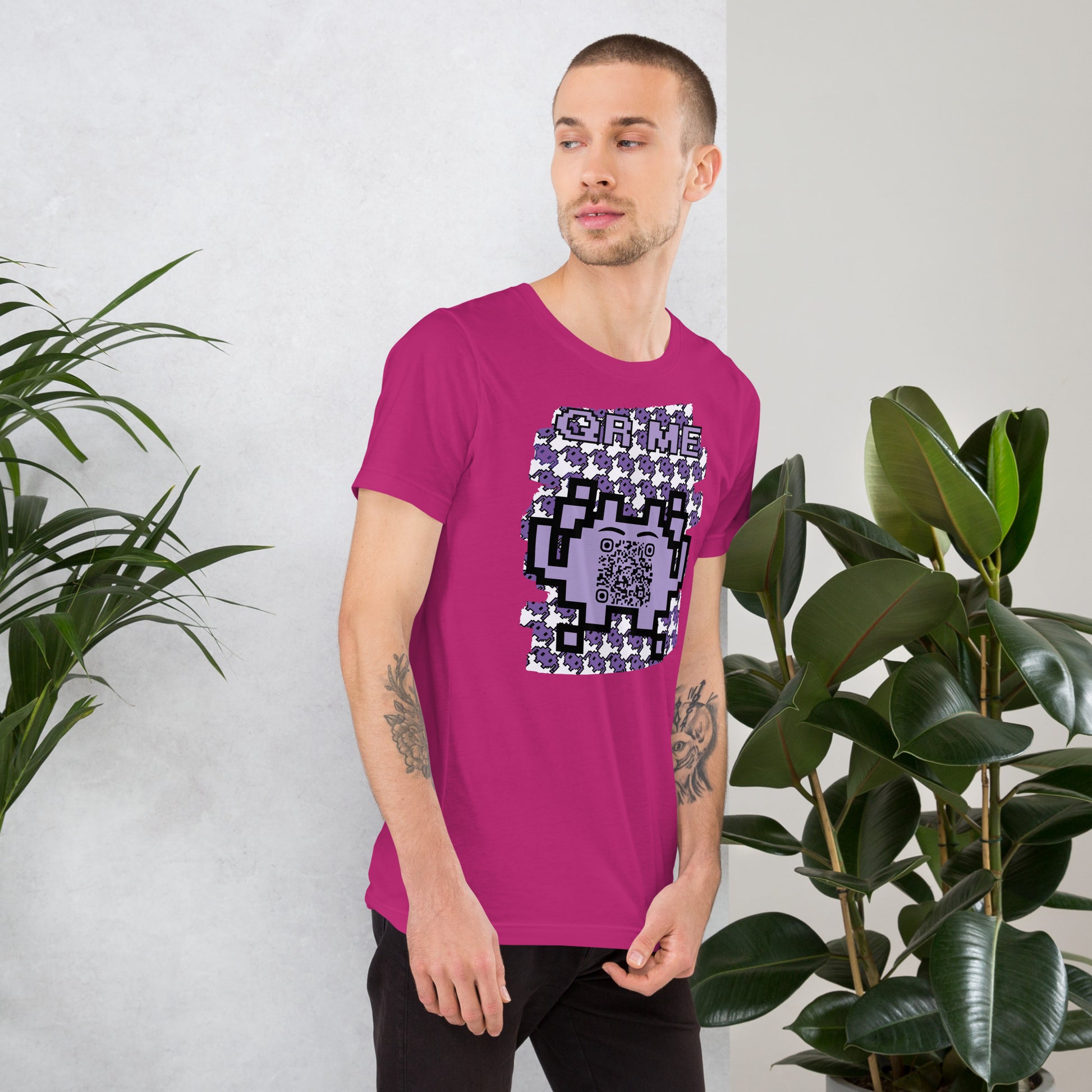 Purple Alien QR Code T-Shirt – For Gamers and YouTubers