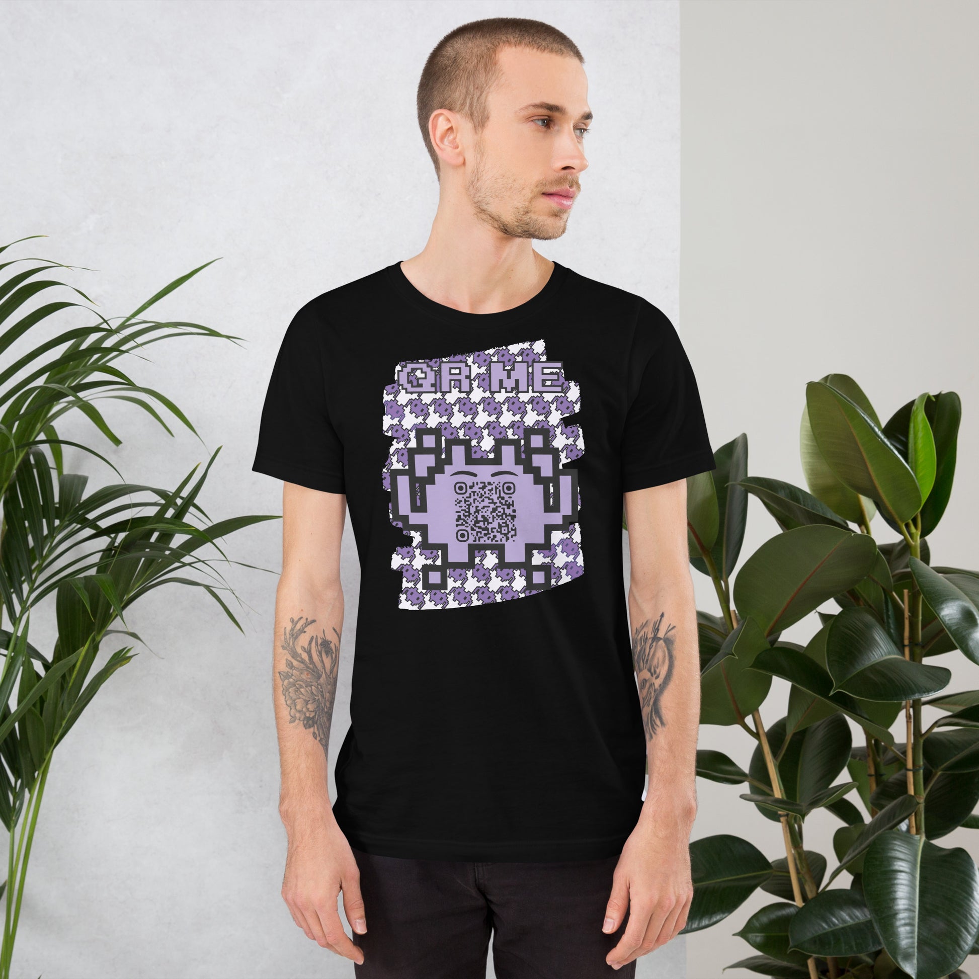 Purple Alien QR Code T-Shirt – For Gamers and YouTubers
