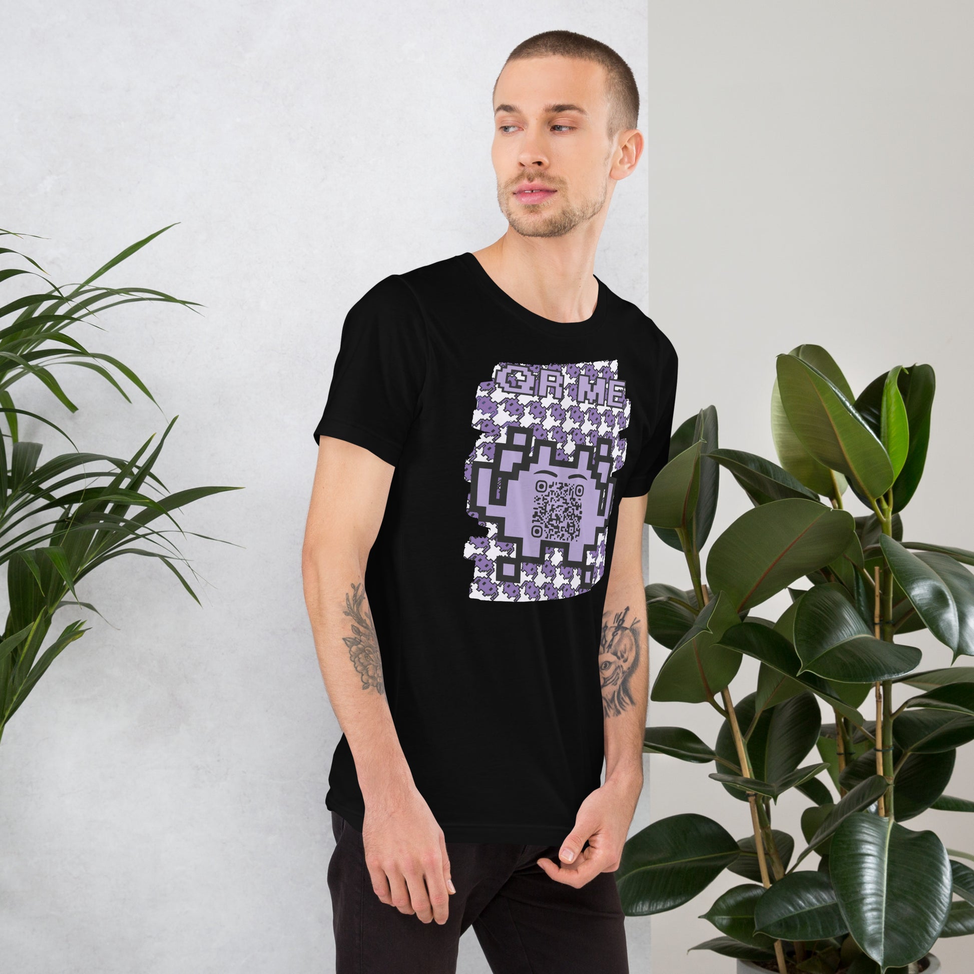 Purple Alien QR Code T-Shirt – For Gamers and YouTubers