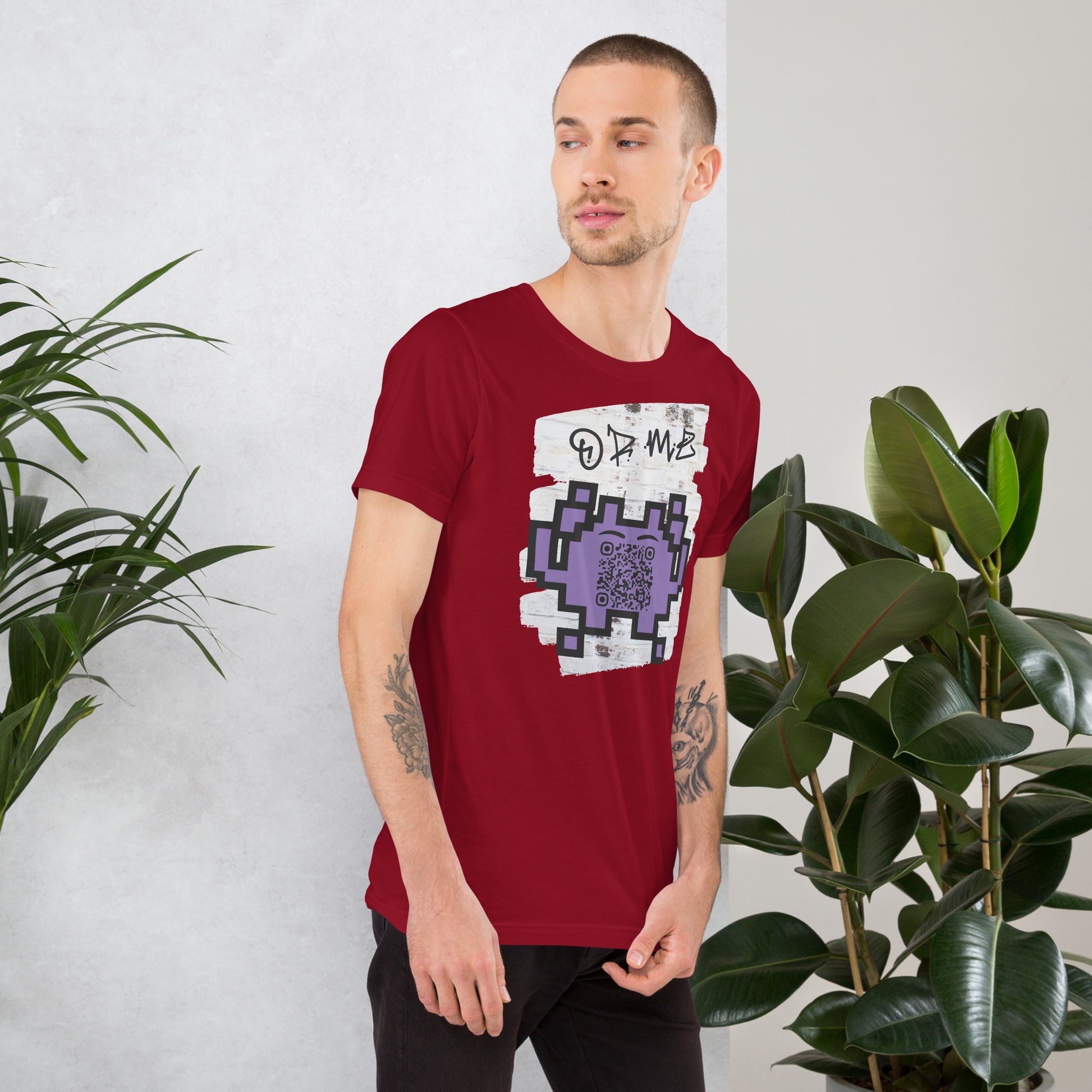 Graffiti Wall Alien QR Code T-Shirt – For Gamers and YouTubers