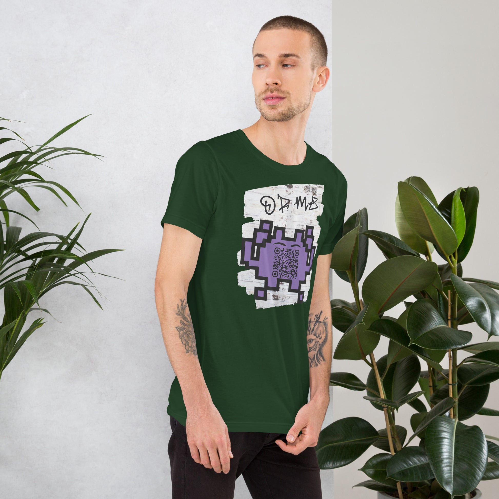 Graffiti Wall Alien QR Code T-Shirt – For Gamers and YouTubers
