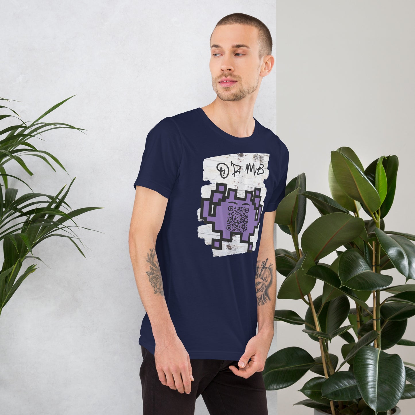 Graffiti Wall Alien QR Code T-Shirt – For Gamers and YouTubers