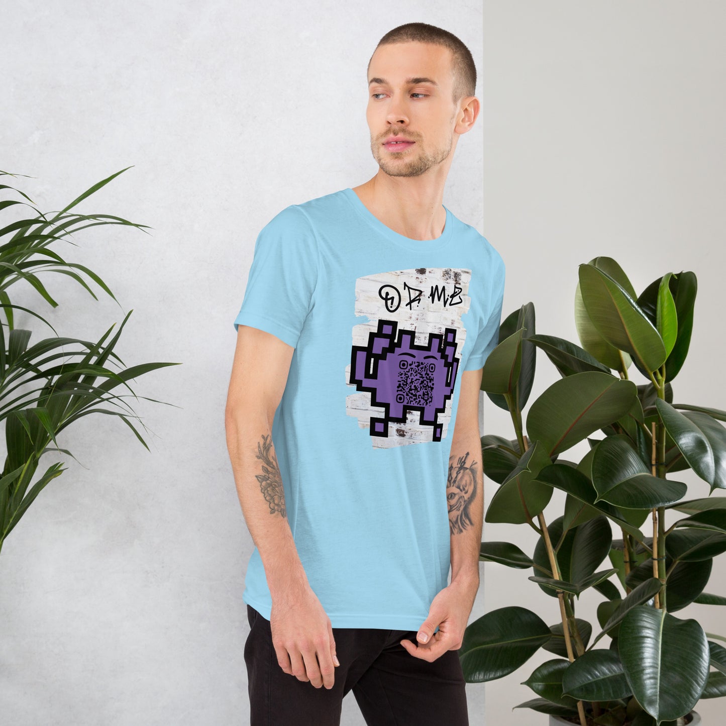 Graffiti Wall Alien QR Code T-Shirt – For Gamers and YouTubers