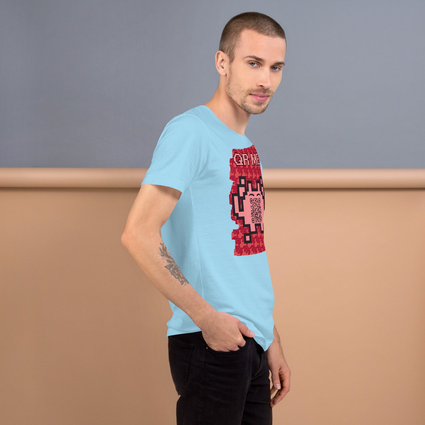 Red Alien QR Code T-Shirt – Go Boldly and Share