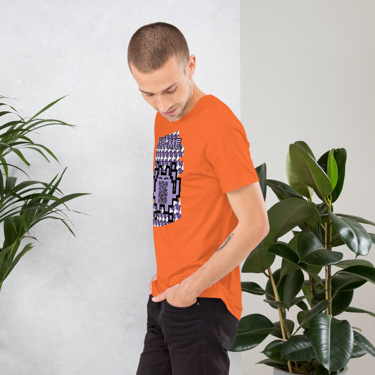 Purple Alien QR Code T-Shirt – For Gamers and YouTubers