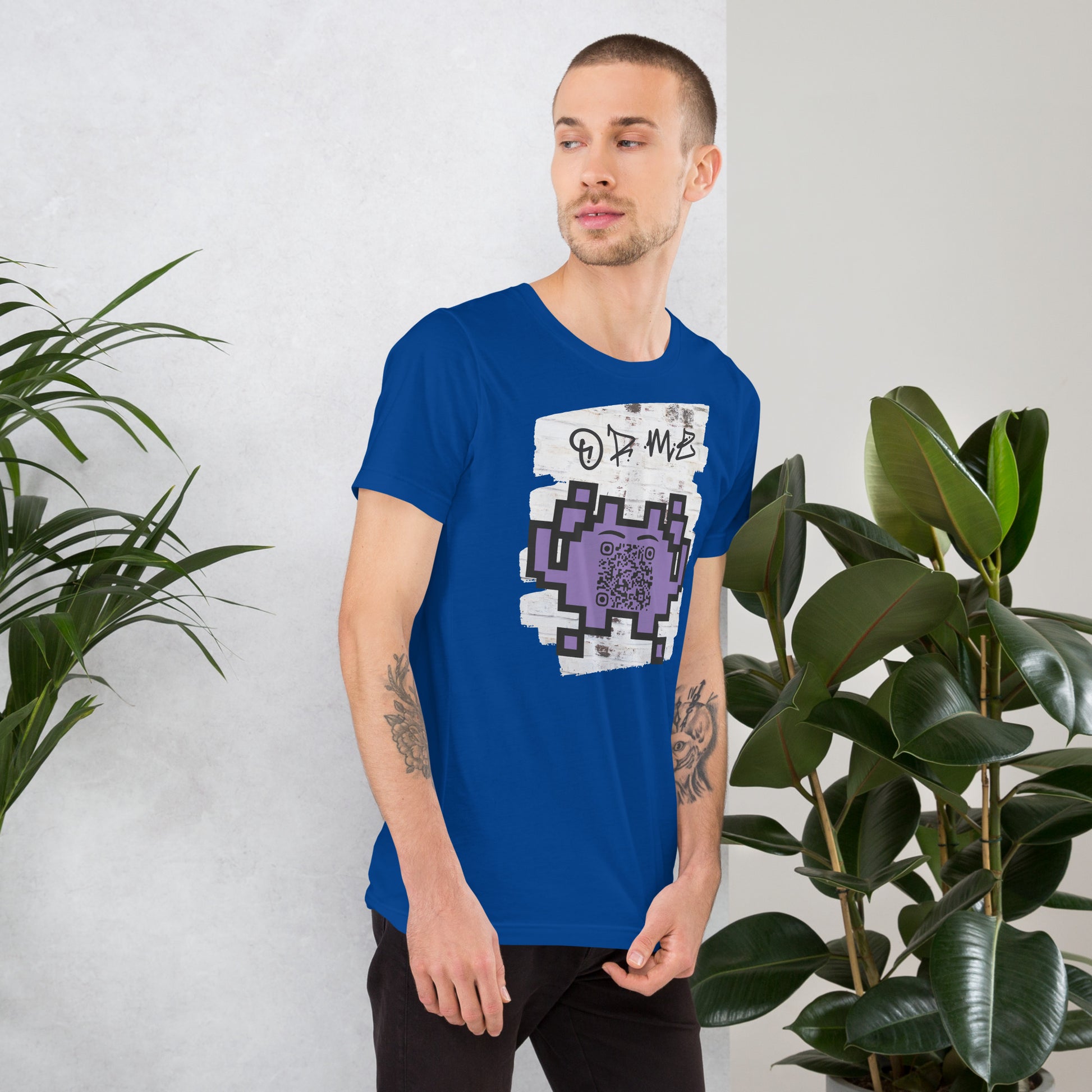 Graffiti Wall Alien QR Code T-Shirt – For Gamers and YouTubers