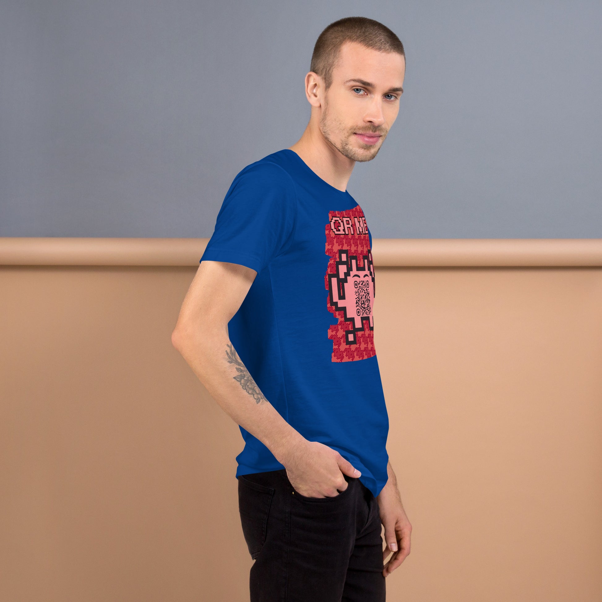 Red Alien QR Code T-Shirt – Go Boldly and Share
