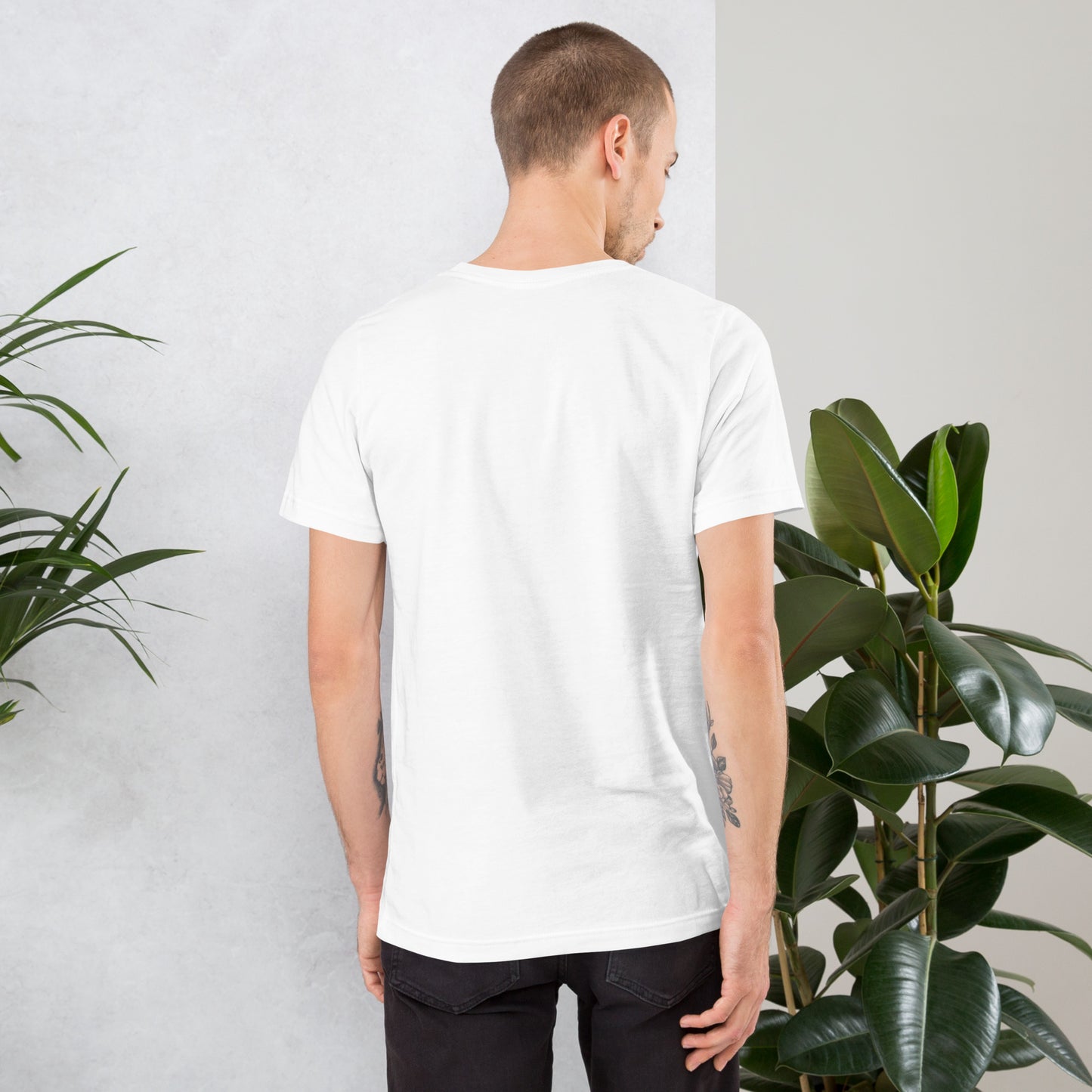 Graffiti Wall Alien QR Code T-Shirt – For Gamers and YouTubers