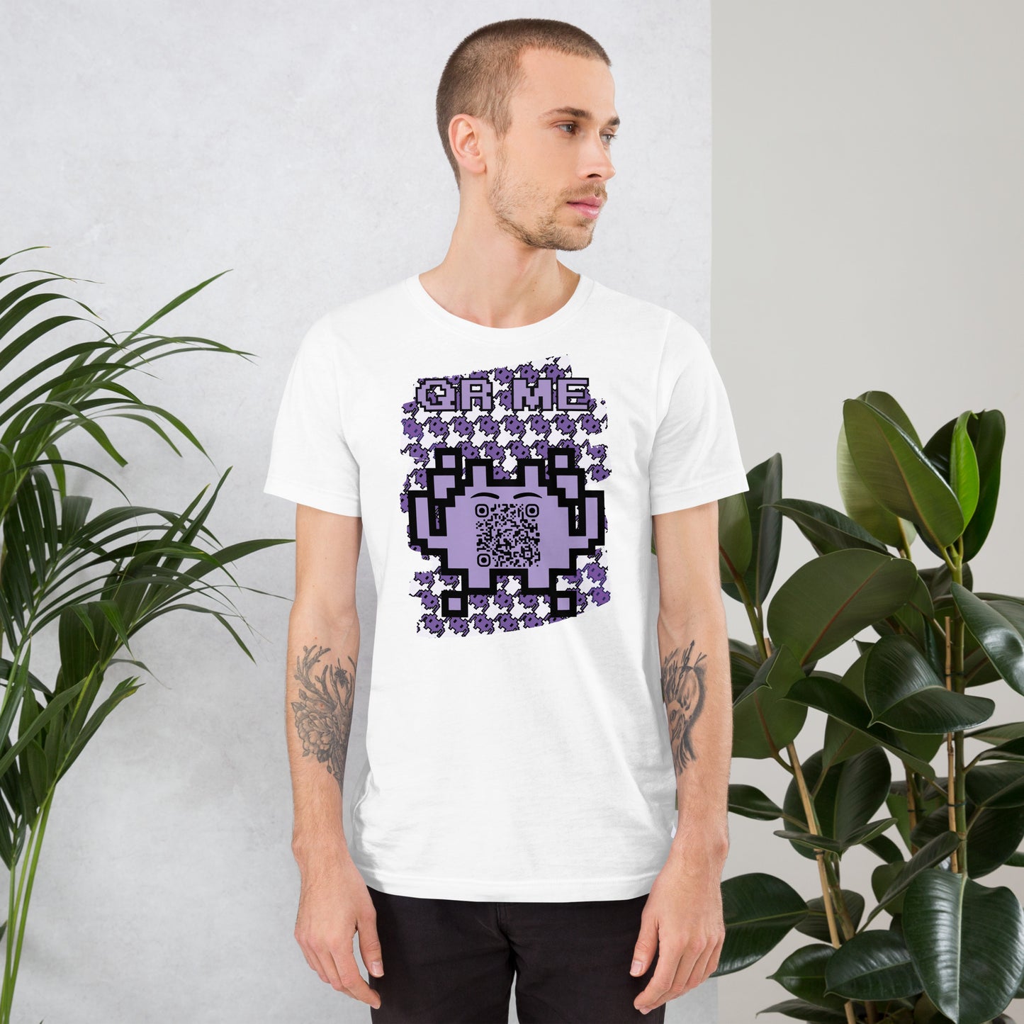 Purple Alien QR Code T-Shirt – For Gamers and YouTubers