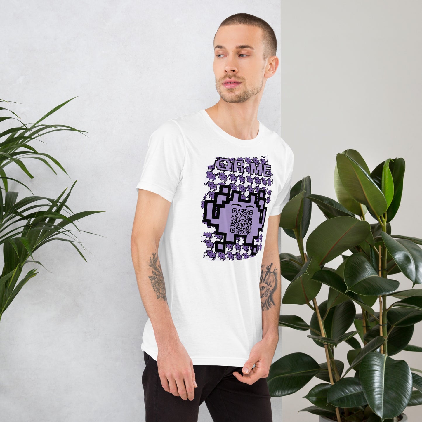 Purple Alien QR Code T-Shirt – For Gamers and YouTubers